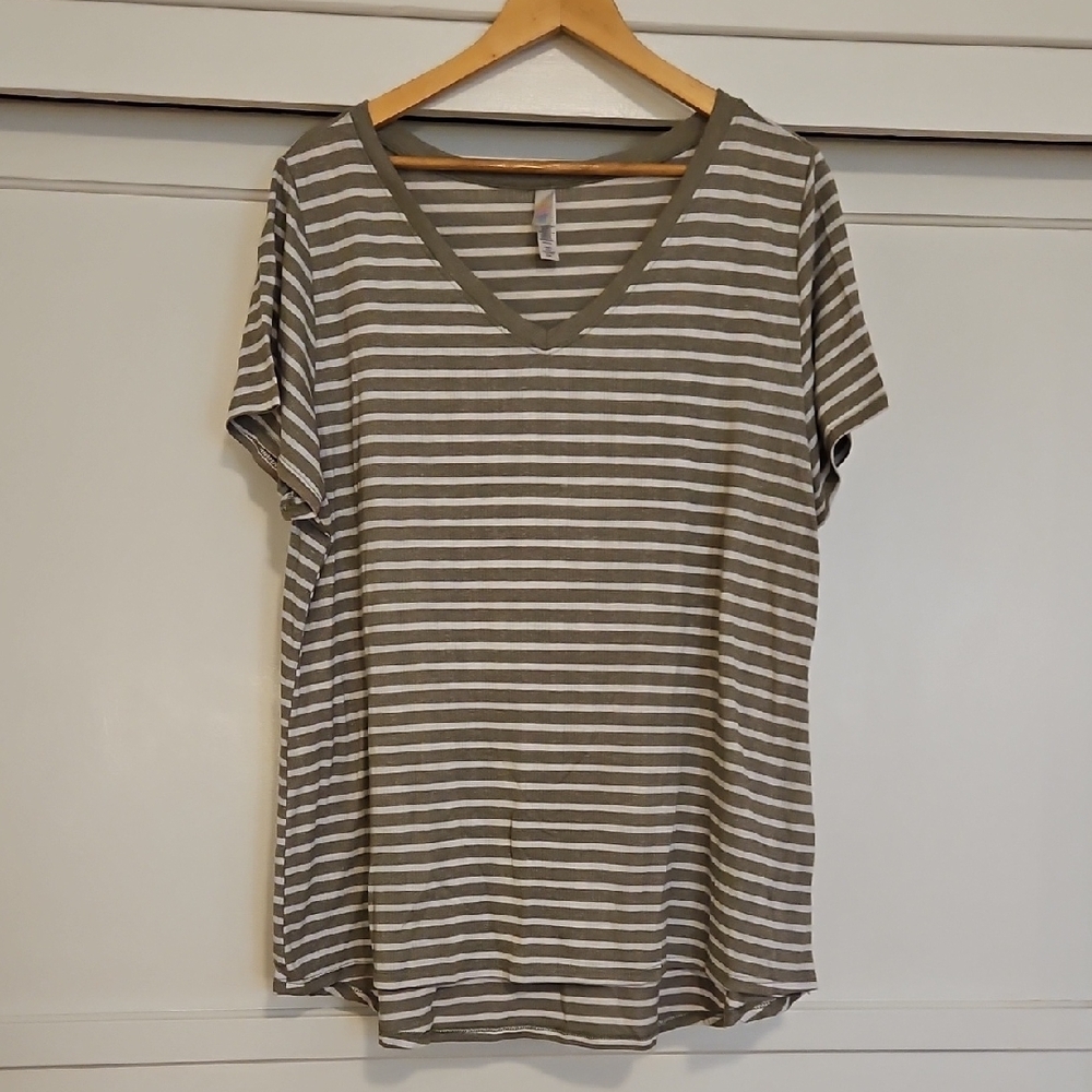 LuLaRoe Green and White Striped Tee EUC